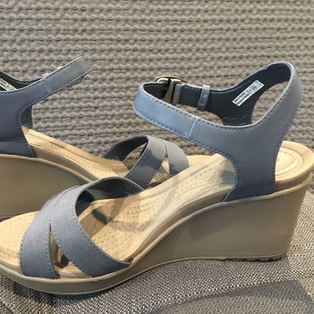 Crocs Leigh II Ankle Strap Wedge